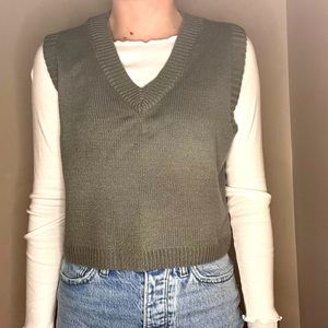 Gray Cropped Sweater Vest